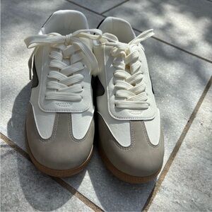 DV By Dolce Vita. Quantum size 7.5